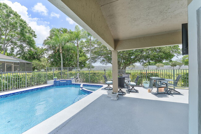 Building Photo - 8080 Burlington Ct