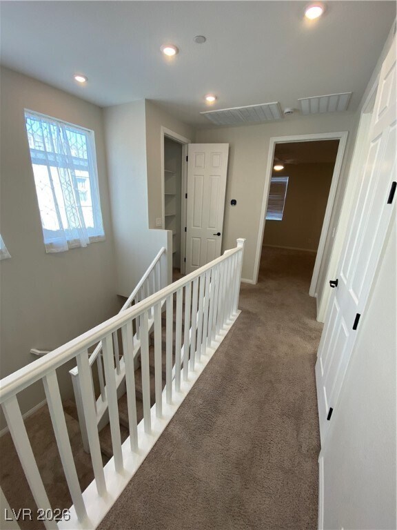 Building Photo - 828 Royal Beekman St