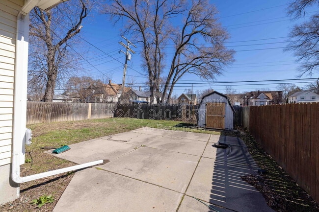 Building Photo - 3354 25th St