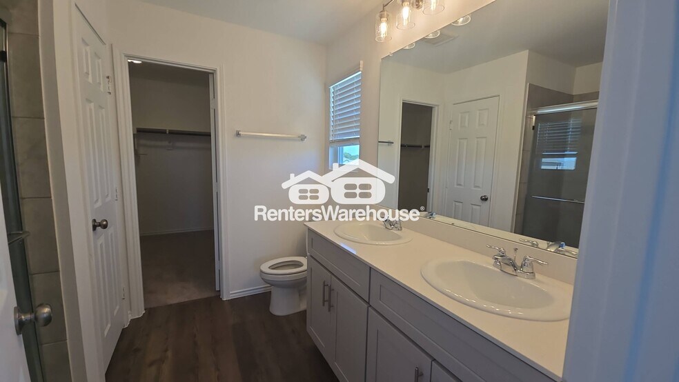 Building Photo - 2530 Carlow Ln