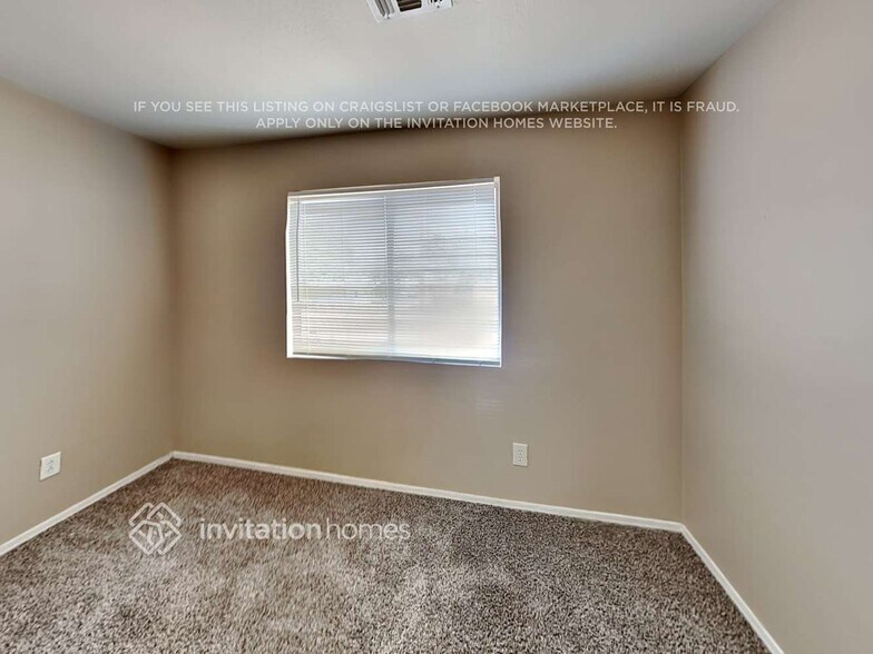 Building Photo - 147 S 111th Pl