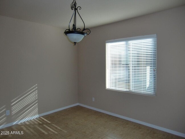 Building Photo - 3535 S Jasmine Dr