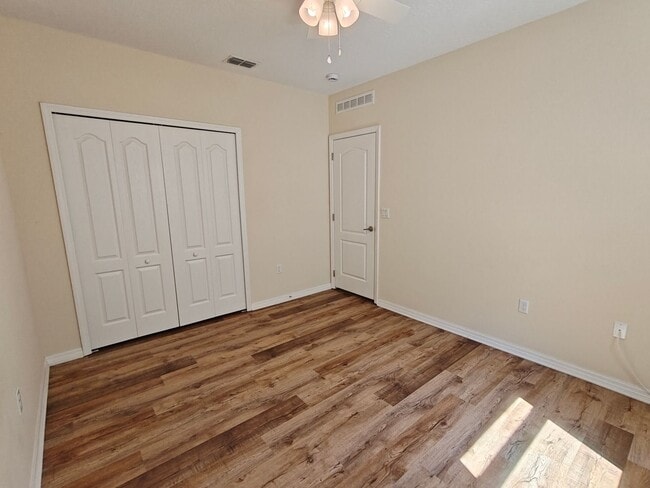 Building Photo - Charming & Modern 3-Bedroom Home with Brig...
