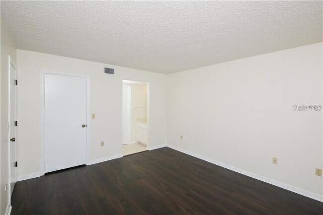 Building Photo - 437 Cerromar Ln