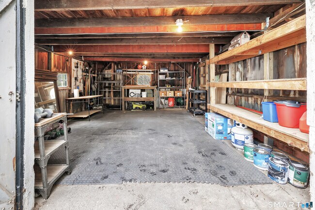 Building Photo - 108 N Stamford Rd