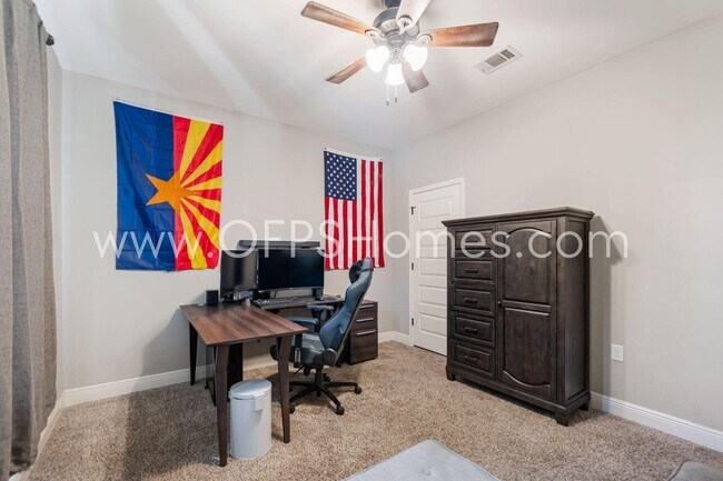 Building Photo - 801 Playground Rd