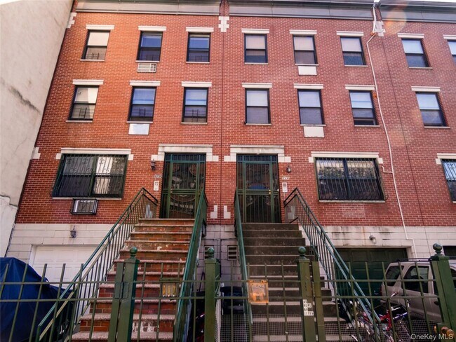 Building Photo - 228 E 112th St