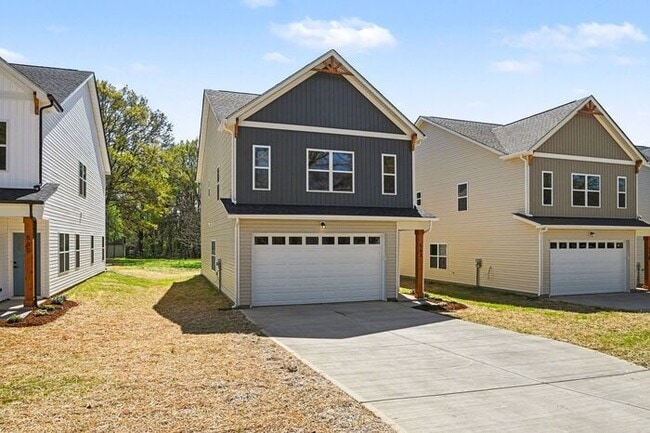 Building Photo - Brand New 4BD/2.5BA Home in Mooresville!