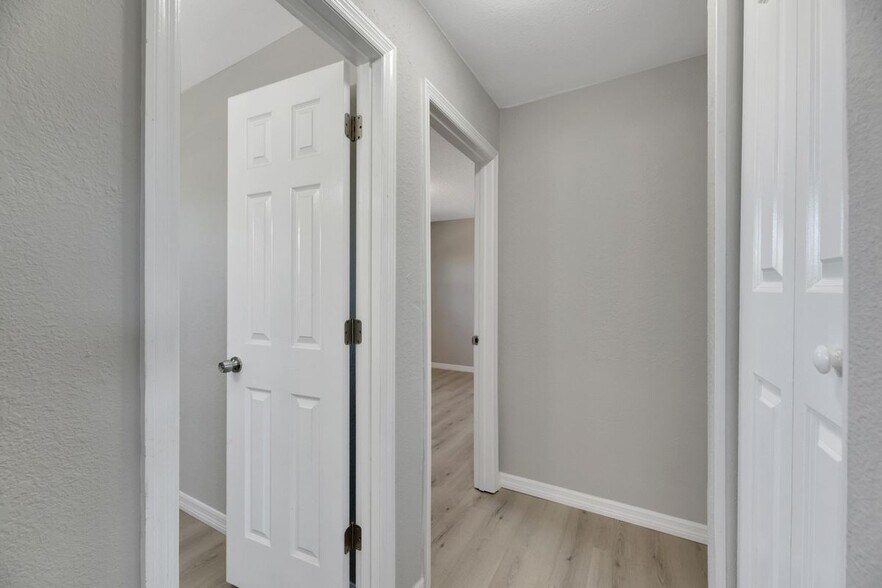 Building Photo - 527 Fox Run Trail