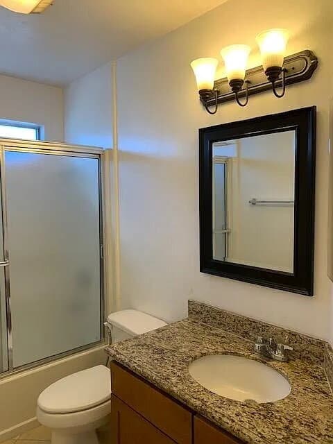 Building Photo - "Charming 2-Bed, 2-Bath Condo Retreat in San Marcos Oasis!"
