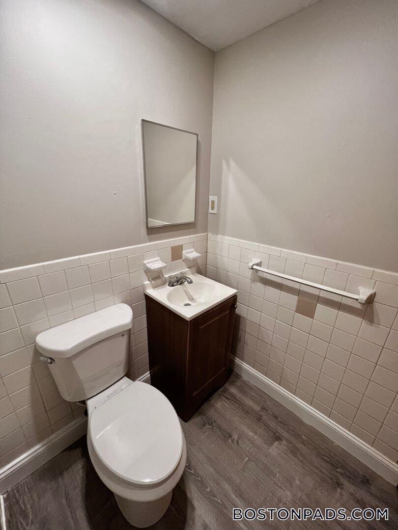 Building Photo - 53 Ridgewood Ln