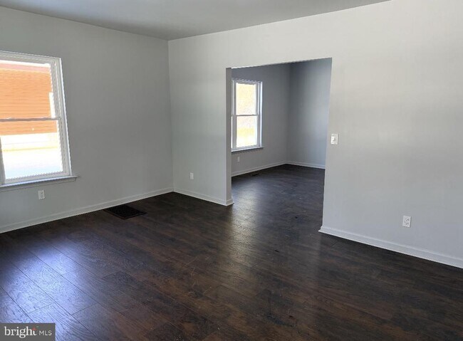 Building Photo - 139 Denny Ave