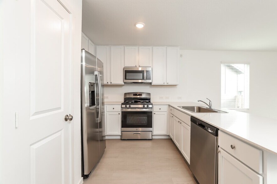 Building Photo - 261 Amy Frances Dr