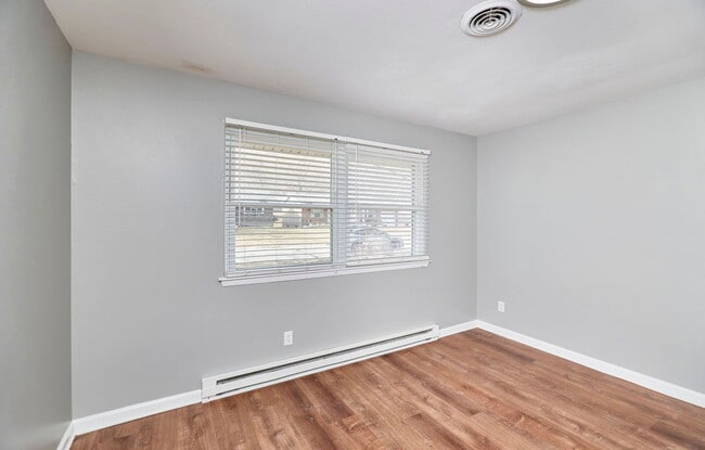 Building Photo - 3335 Boca Raton Dr