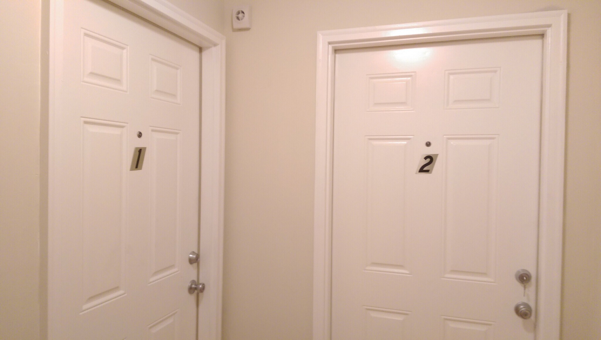 entrance - 2123 E Marshall St