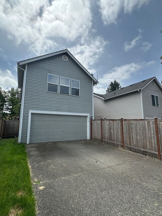 Building Photo - 2738 Arnold St