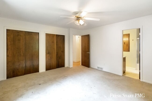 Building Photo - Charming 3-Bedroom Home in Walker – Conven...
