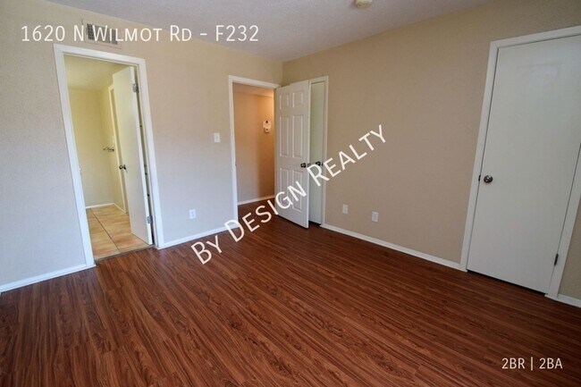 Building Photo - The Monaco Condos 2 Bed 1.5 Bath