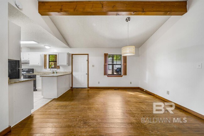 Building Photo - 500 Pomelo St