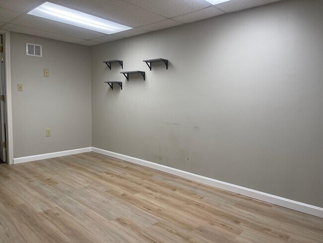 Building Photo - 501 Bean Hill Rd