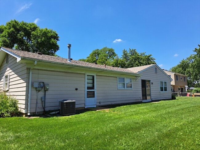 Building Photo - 101 Emerson Dr