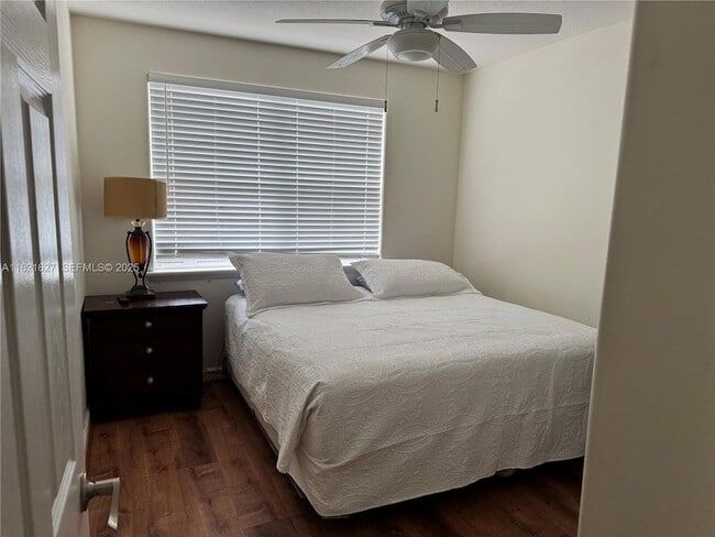 Building Photo - 4866 NW 108th Psge