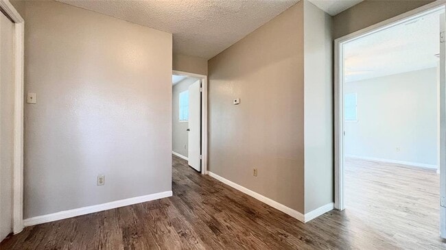 Building Photo - 9201 Simmons Rd