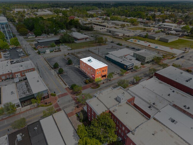 Building Photo - 51 E Main St