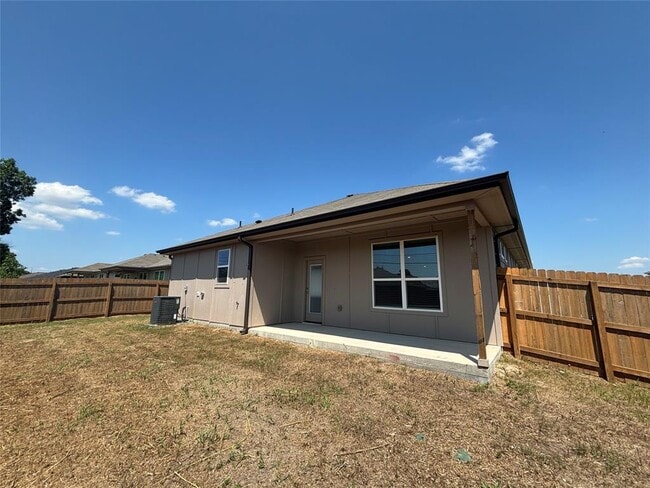 Building Photo - 725 Freedom Cir