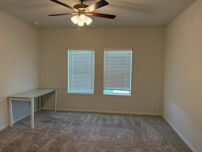 Building Photo - 124 Katie Elder Dr