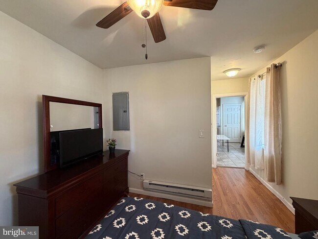 Building Photo - 7103 Rising Sun Ave