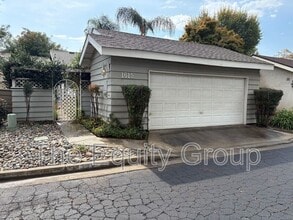 Building Photo - 1615 E Castlecrest Ave