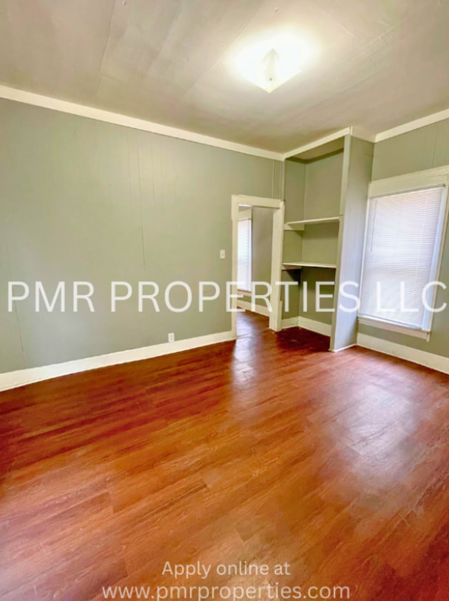 Building Photo - 1 Bed / 1 Bath Studio