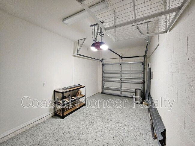 Building Photo - 7115 Grand Elm Dr
