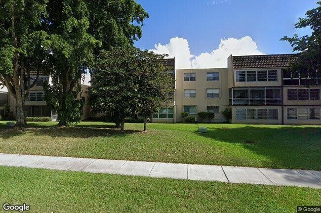 Building Photo - 9301 Lime Bay Blvd