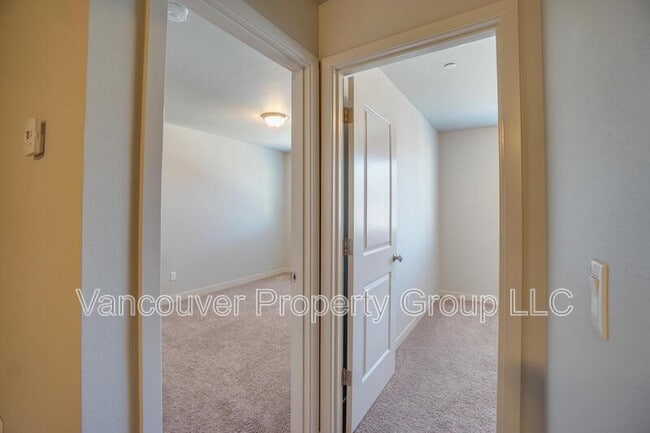 Building Photo - 187 N 44th Pl