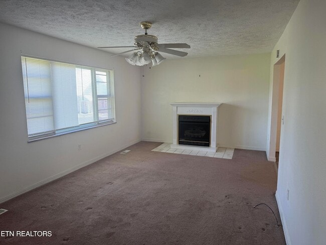 Building Photo - 520 Hopewell Rd