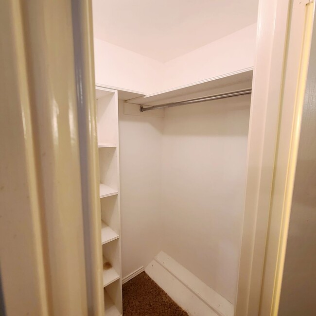 Building Photo - Spacious 2-Bedroom, 2-Bath Condo near SMU ...