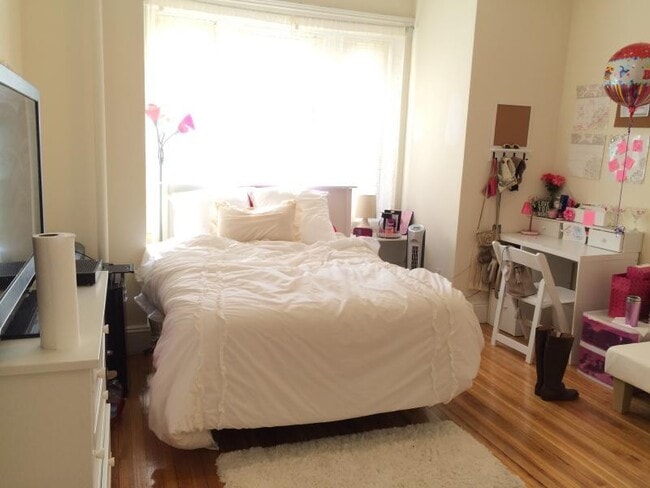Building Photo - 2 bedroom in Boston MA 02215