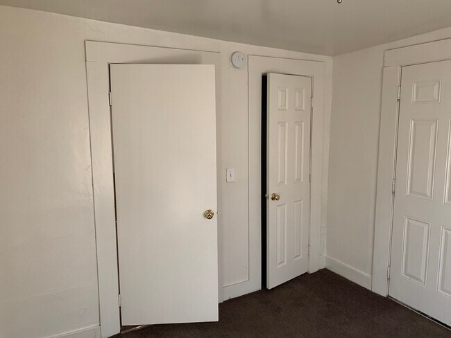 Building Photo - 1809-1811 Buena Vista St