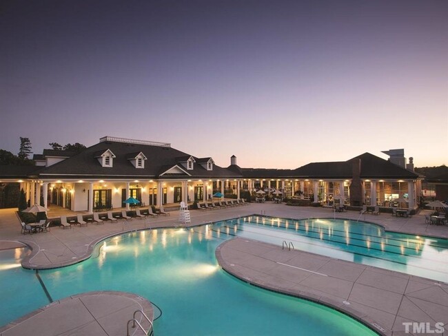 Building Photo - Gorgeous 4+ Bedroom Home in 12 Oaks
