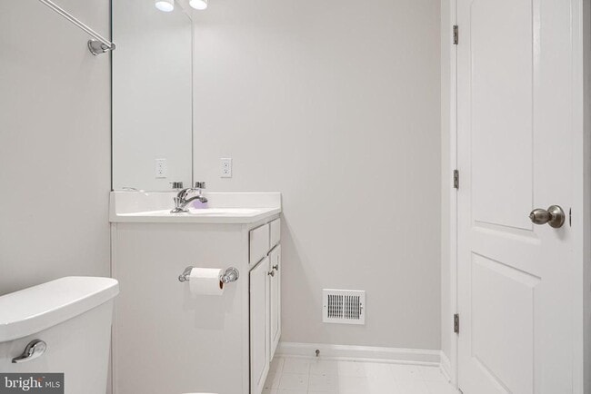 Building Photo - 2718 Lanham Hill Cir