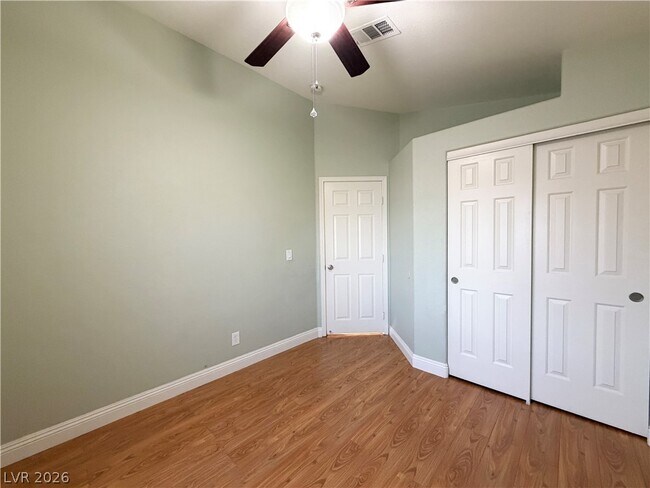 Building Photo - 8638 White River Dr