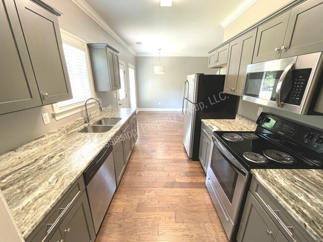 Building Photo - 4BR/4.5BA For Rent