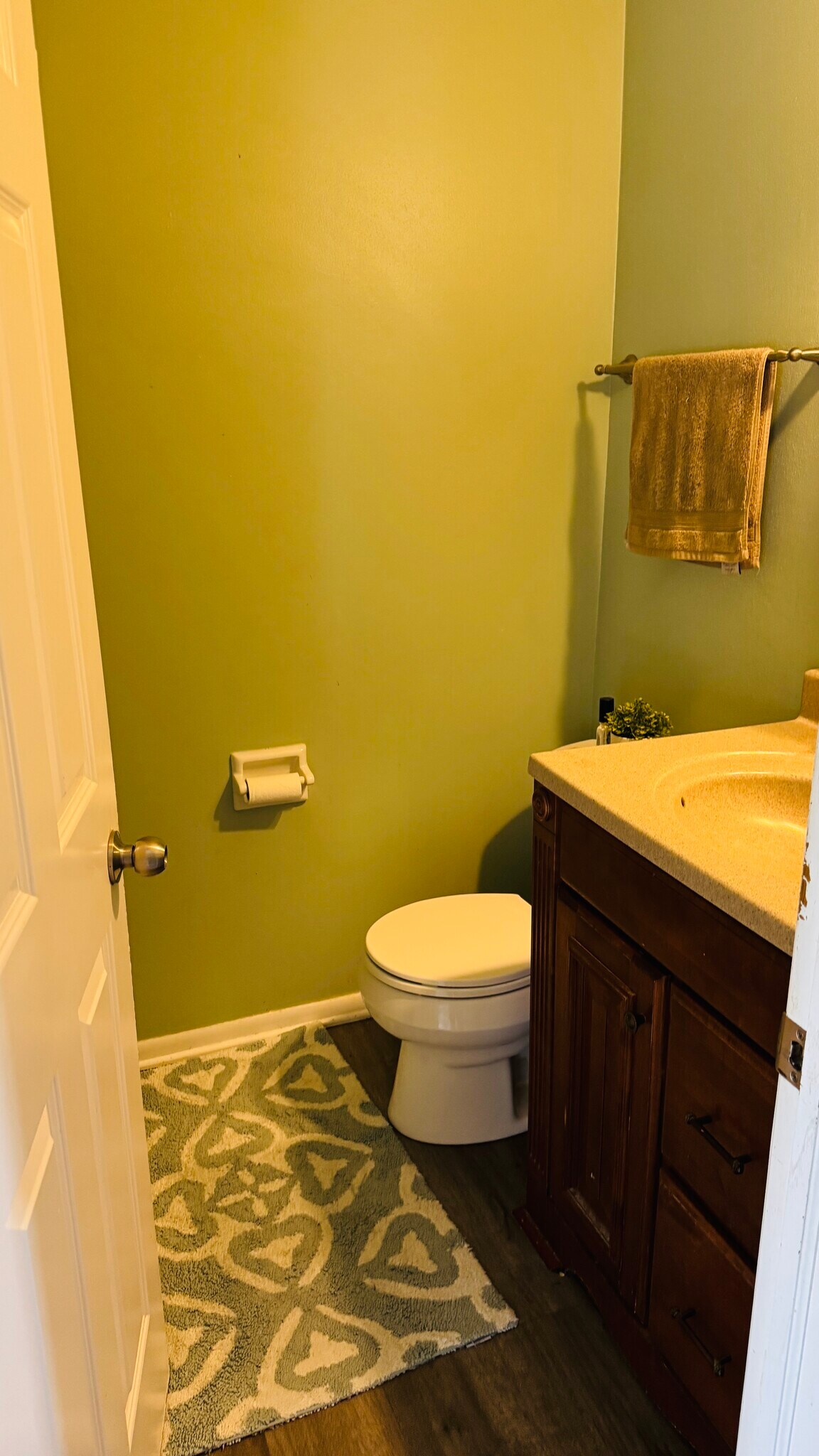 Building Photo - W174N5125 Mulberry Ln