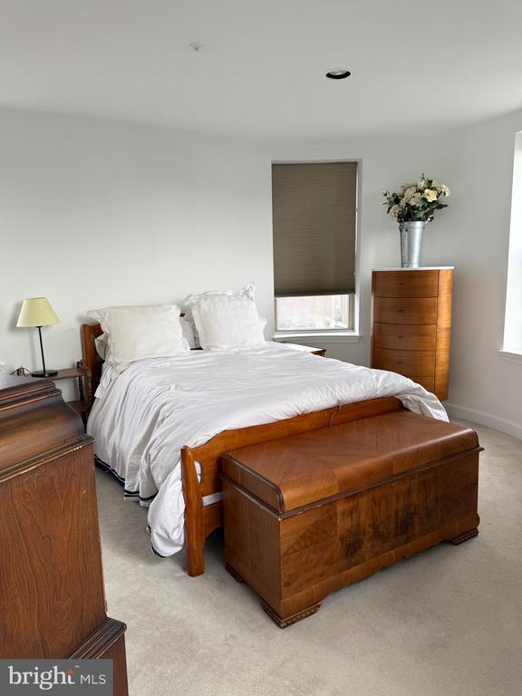 Building Photo - 1801 Calvert St NW