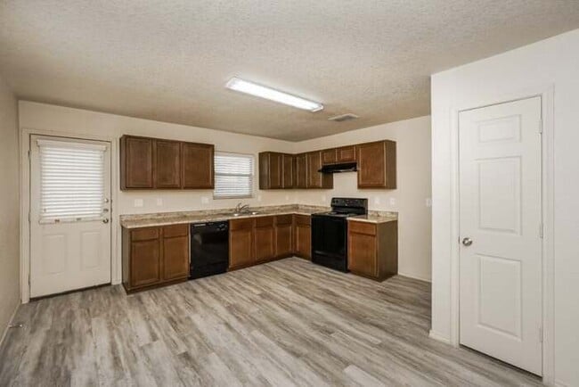 Building Photo - 5615 Degan Way