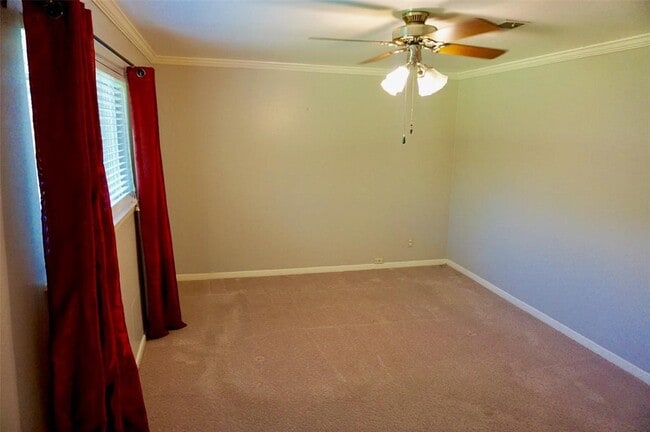 Building Photo - 9538 Meadowglen Ln