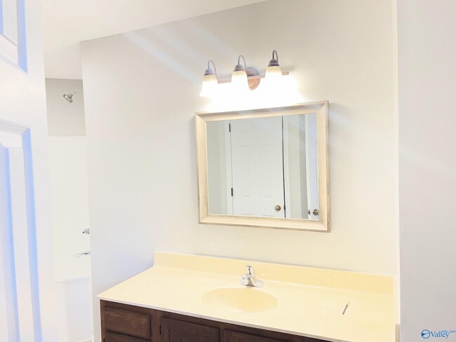 Building Photo - 127 Stone Meadow Ln