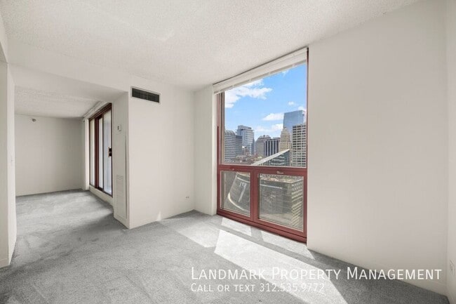 Building Photo - 200 N Dearborn St